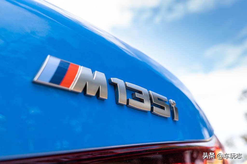 同是2.0T的两厢车之争：2020款宝马M135i对比奔驰A35 AMG