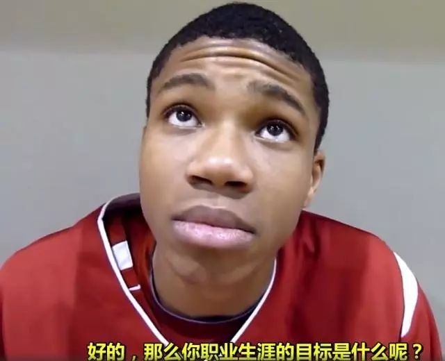 为什么nba有肌肉轮廓(图解字母哥肌肉进化史：6年从竹竿变成肌肉怪物 如今成为希腊怪兽)