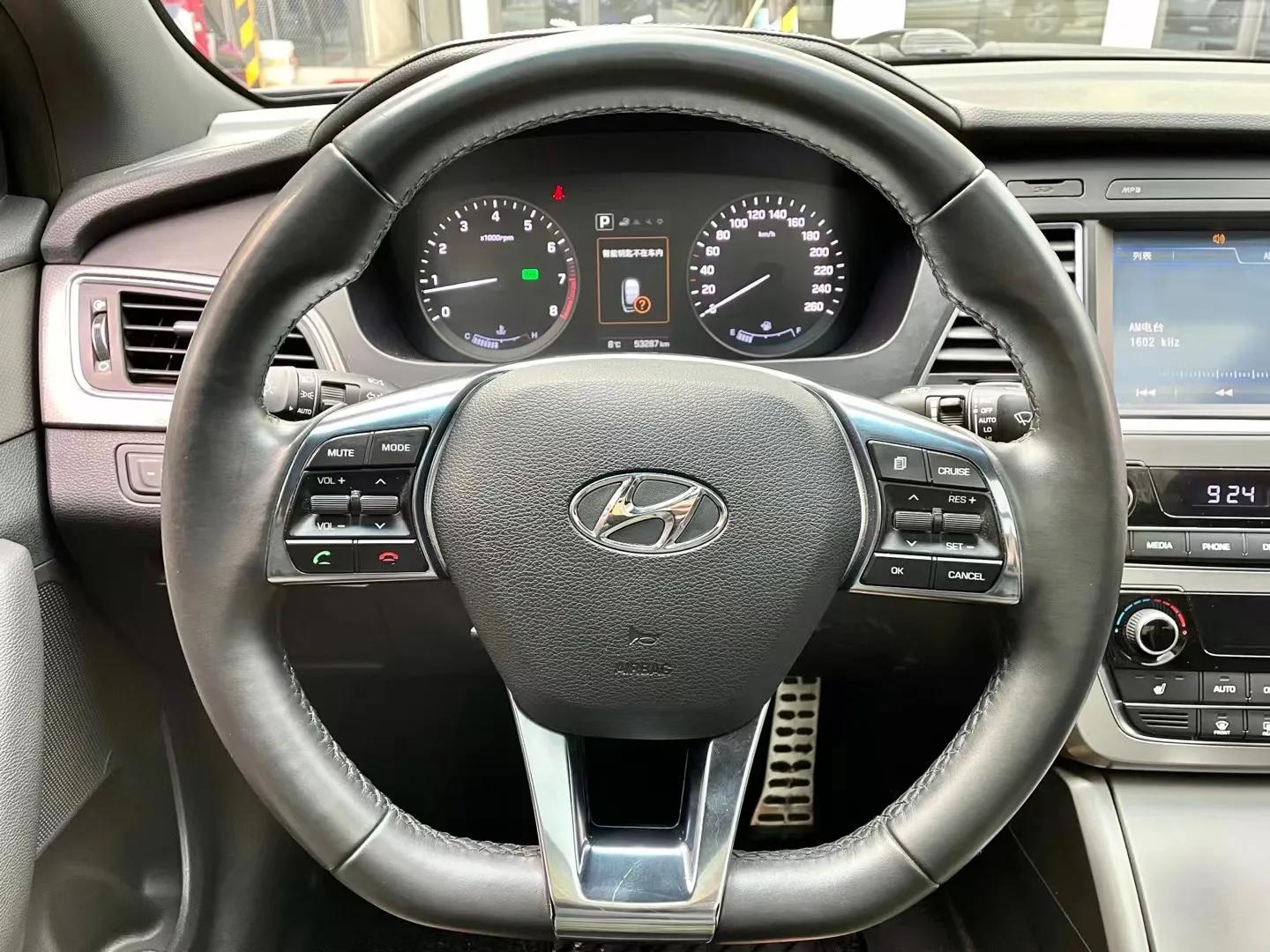 2015年现代索九1.6T自动DLX尊贵型，现在市场值什么价？