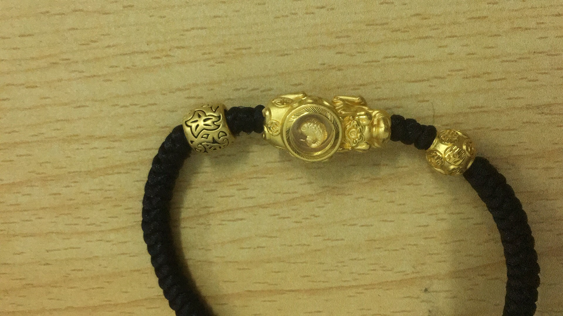 古法金可以换千足金吗(小伙购买中国黄金3d硬金貔貅挂坠,3个月后变形