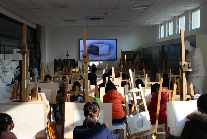 别和学游泳钢琴的做朋友，培训班异样的“鄙视链”，让人匪夷所思