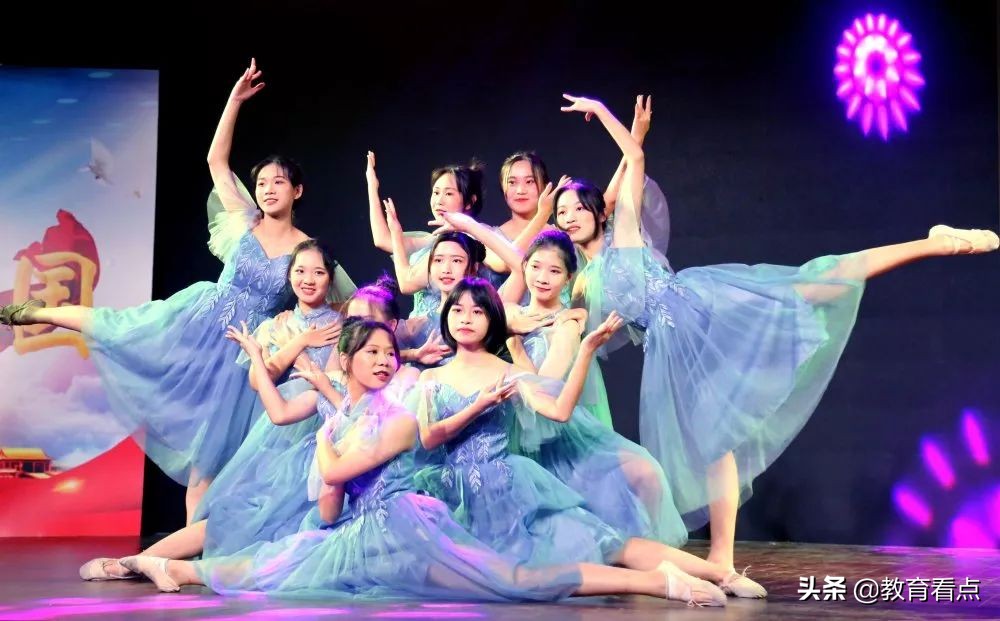 青春献礼新时代，为广东省华立技师学院艺术节点赞