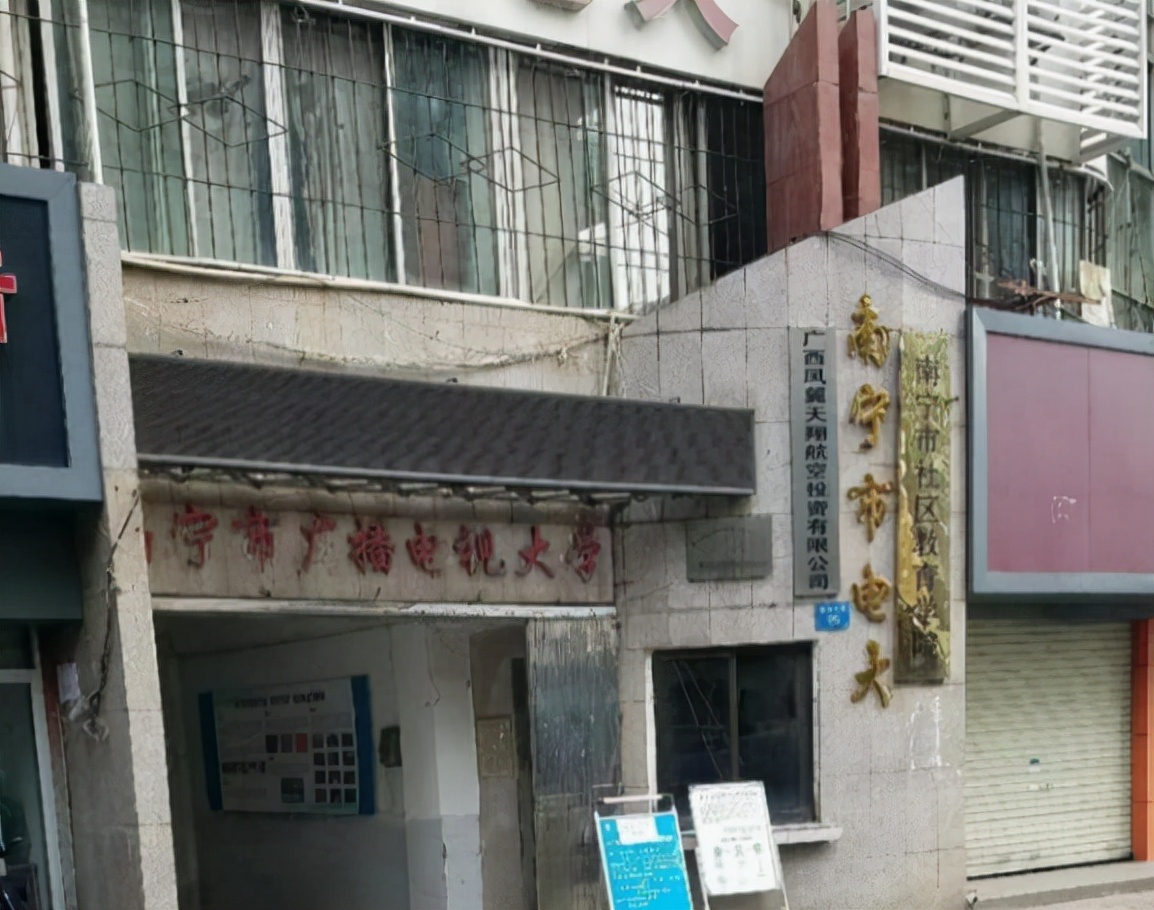 现实的大学VS想象的大学，差距不止“一星半点”，学生叫苦不迭