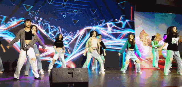 青春献礼新时代，为广东省华立技师学院艺术节点赞