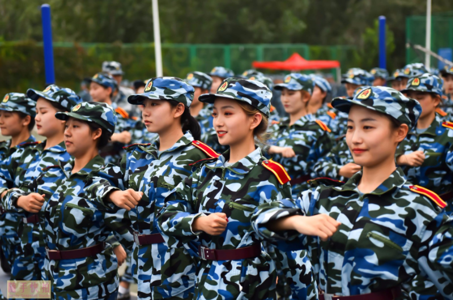 大一新生军训别“耍滑头”，不要聪明反被聪明误，影响毕业就晚了