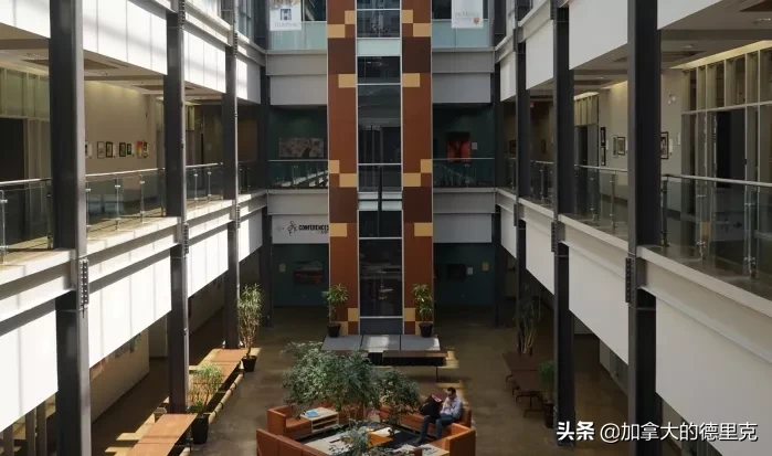 从小城走出的世界100强，培养了4名诺奖得主的麦克马斯特大学