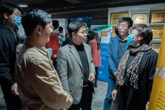 火了！一个月内，四川这所大学上演5场“抢人大战”！