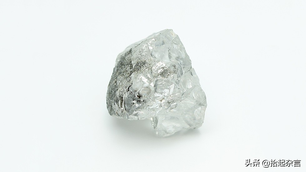 俄罗斯一家矿场发现了一颗独特的大而完美的黄色钻石