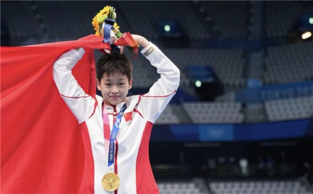 全红婵太励志！曾算不出4x8，现获“广东实验中学荣誉学生”证书