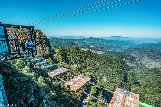 摄影师镜头下,关于重庆奥陶纪,惊险刺激项目也可以美美的