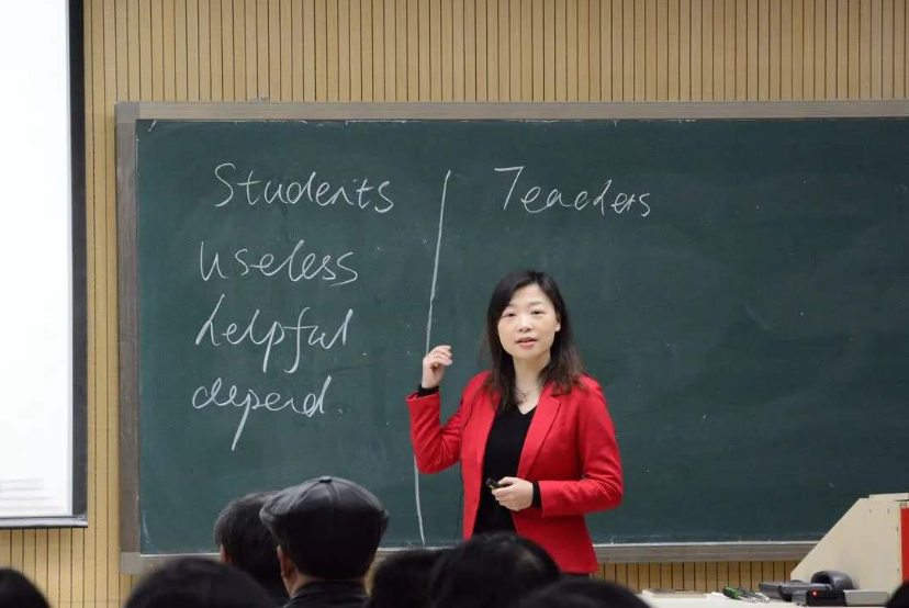 毕业后想要留校任职，除了成绩优秀之外，还需要满足哪些条件？