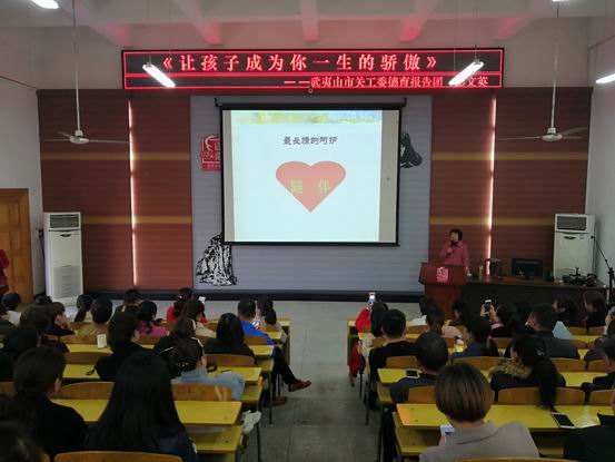 不懂编程就是文盲？价格过万的编程班，是下一个“奥数”吗？