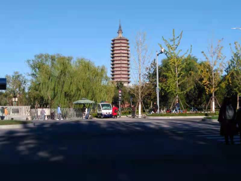 七绝·观燃灯塔