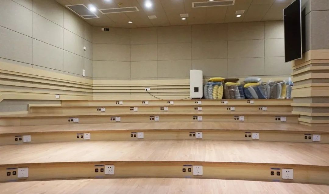 上海市现代音乐职业学校打造「录音棚集群」亮点全记录