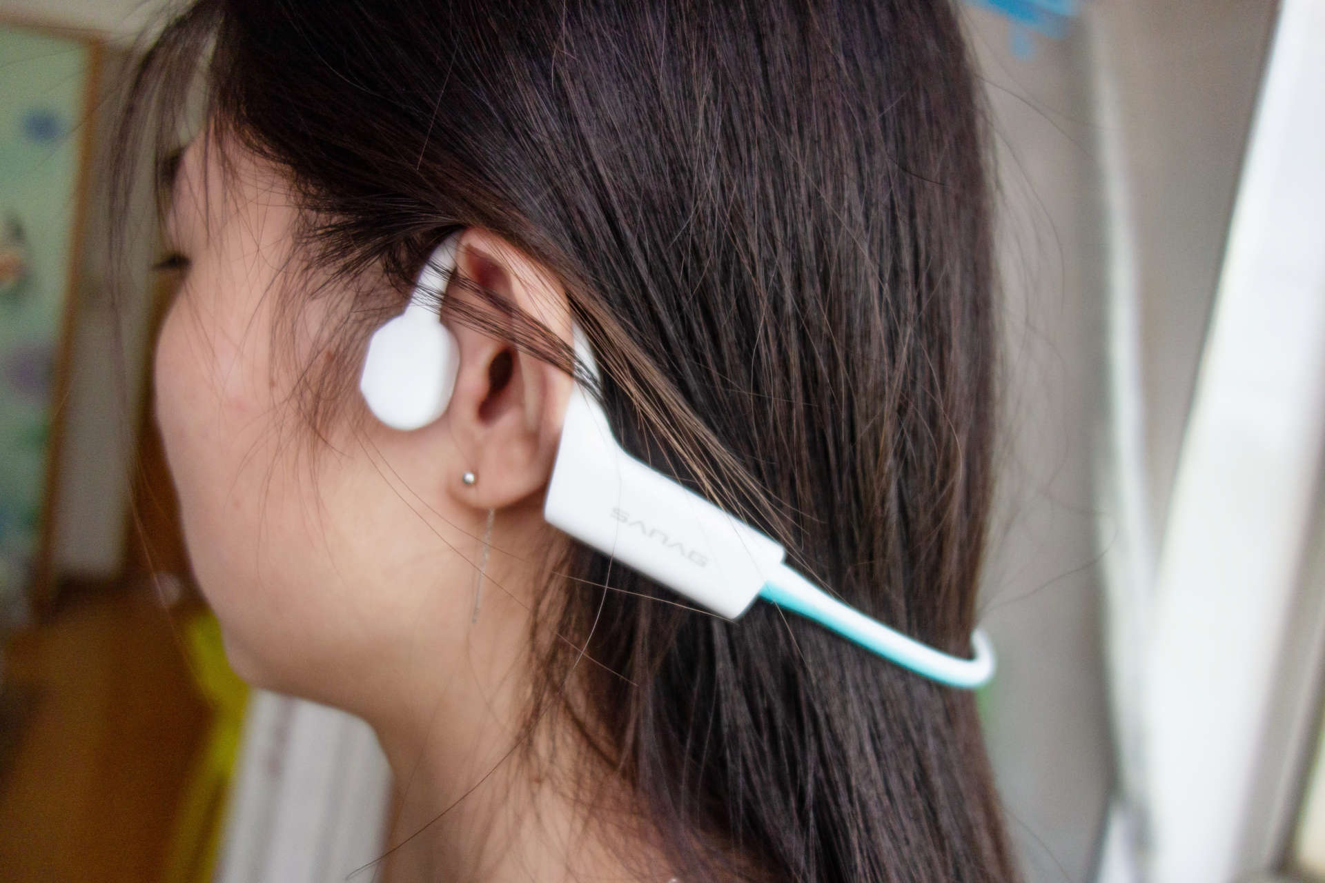 不入耳不振动的黑科技—气传导，萨那A7S 气传导运动蓝牙耳机简评