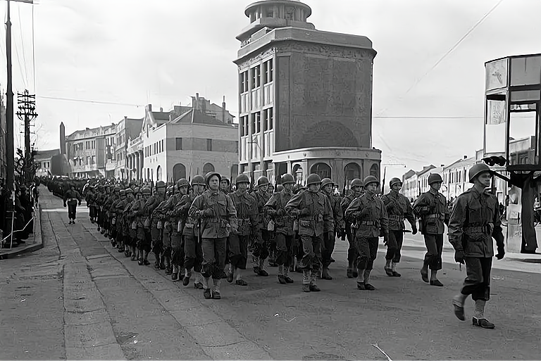 1946年，北平一学生遭美军强奸，国民政府处理方式引发50万人游行