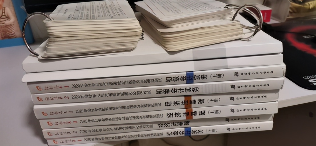 高中学历报考初级会计，荣登金榜，零基础的她是如何做到的？