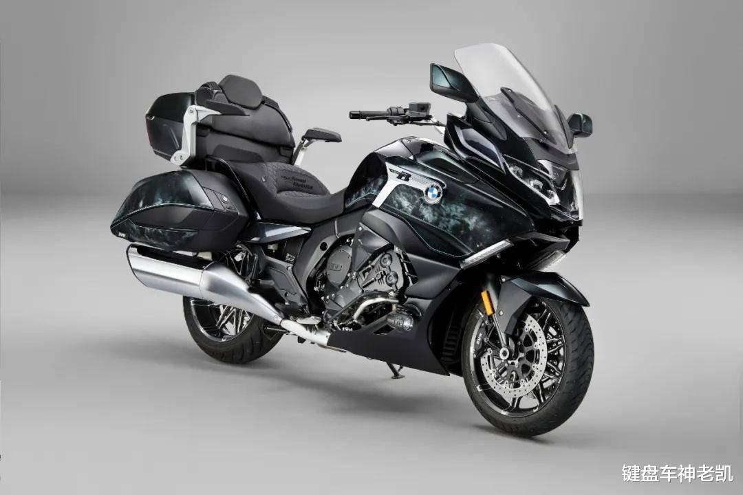 宝马豪华六缸旅行摩托车，K1600系列迎来2022款更新