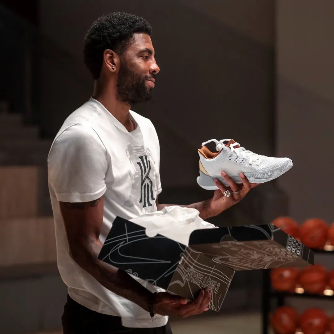 nba球鞋为什么气垫不见了(Kyrie Low 4曝光！没有气垫？可还行？)