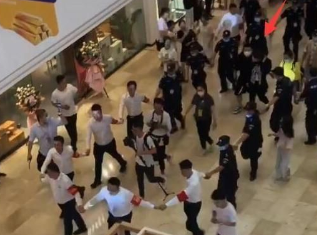 要名没名，要人气没人气！这6位小明星，排场一个比一个大