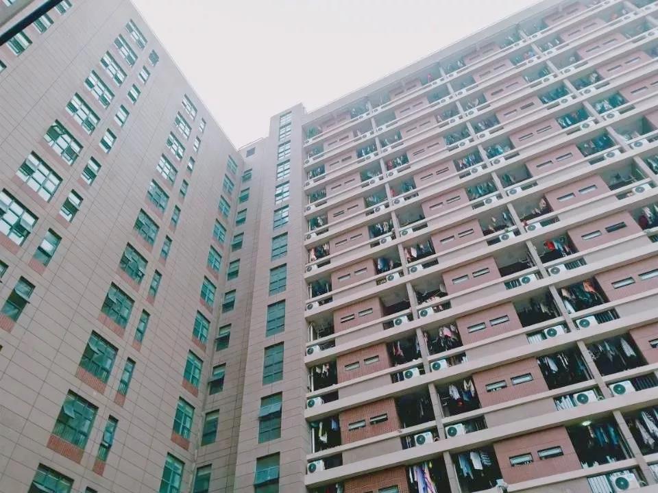 羡慕！独卫、空调配备，还有阳台！长江大学