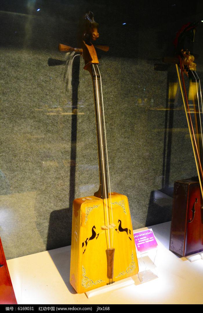 四子王旗  蒙古族马头琴的制作大师