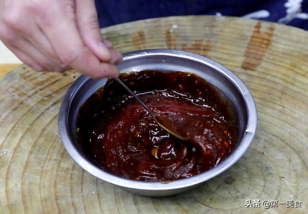 茄子的5种素烧做法，一点肉都不放，却比大鱼大肉都香，特别下饭