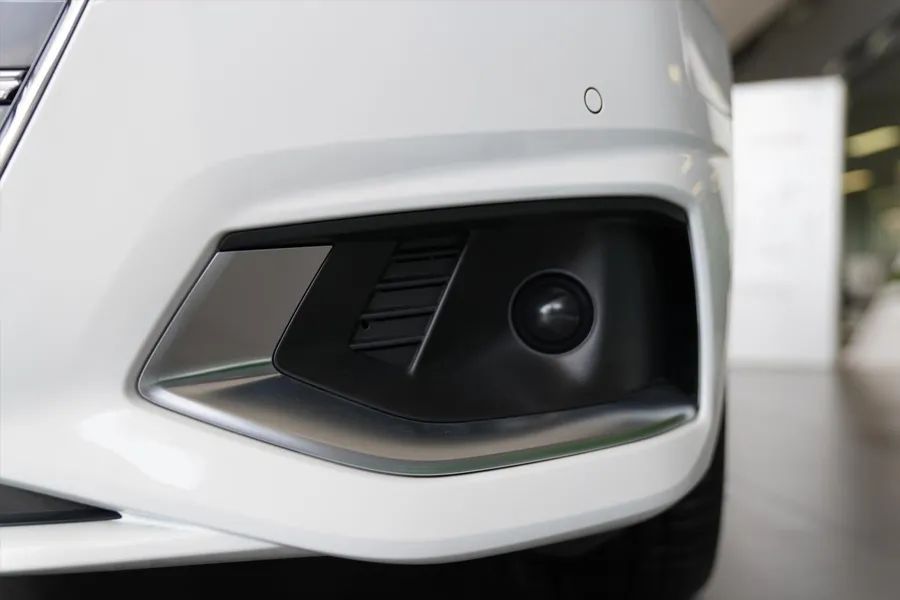 实拍2020款奥迪A4L，设计更加年轻，优惠让利还不小