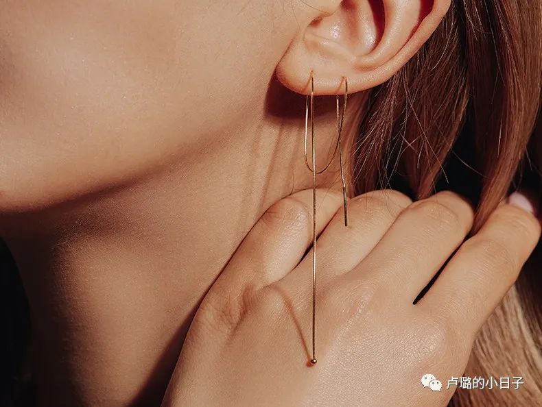 耳线的戴法(女生戴耳线不疼吗)插图(24)