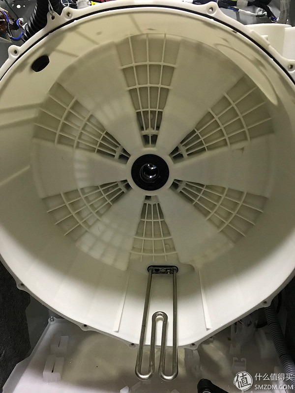 洗衣机：有容乃大 四千元10kg哪家强？松下、LG、三星对比横评