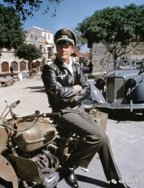 最不正经的007:67罗杰·摩尔