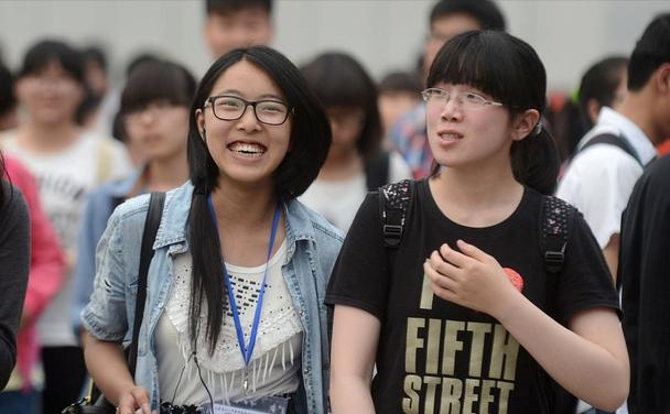 2021高考数学难吗？不同试卷难度有差异，考生们的回答让人心疼