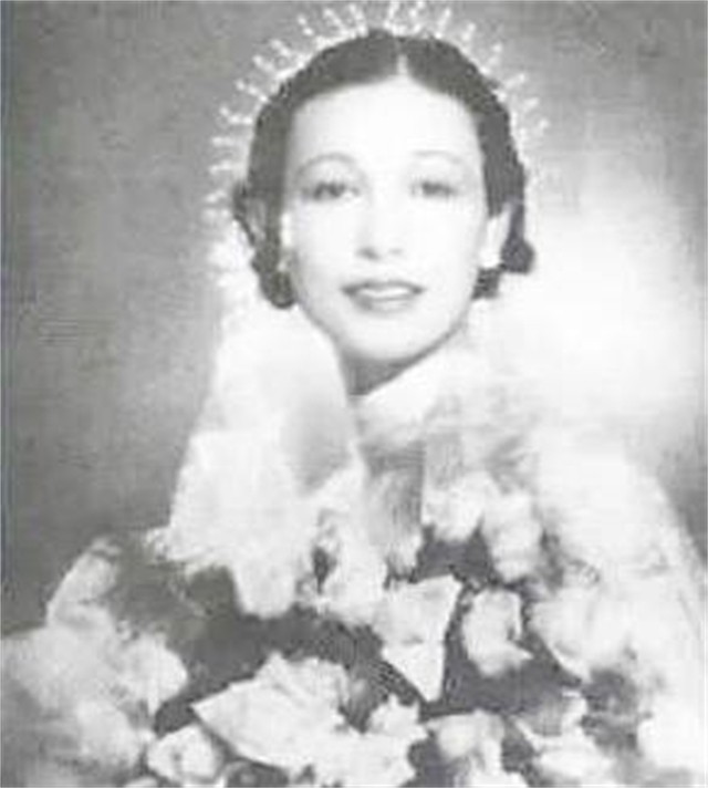 永安汽车站旁神秘小妹郭婉莹引热议