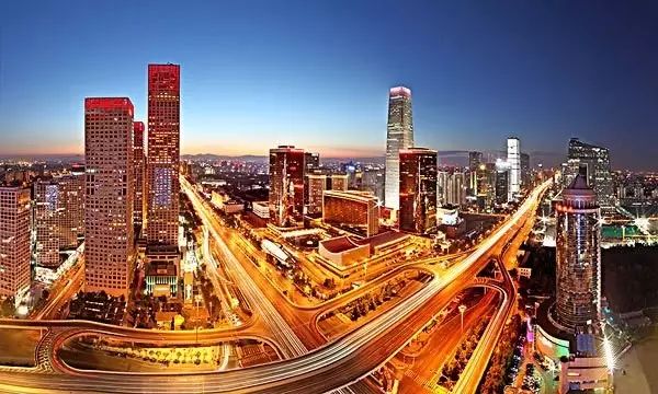 厉害了！国内拥有校区最多大学之一，坐拥8大校区，而且遍布整个市区！