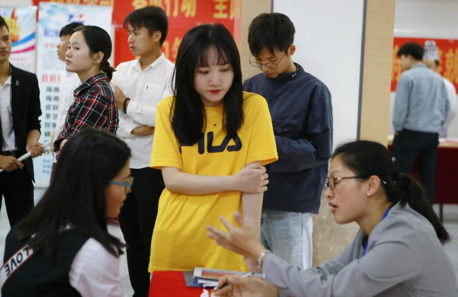 上大学之后，学生户口到底要不要迁到学校，过来人告诉你答案