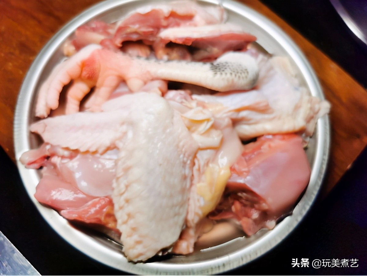 榴蓮煲雞湯的做法,榴蓮煲雞湯的做法功效與作用