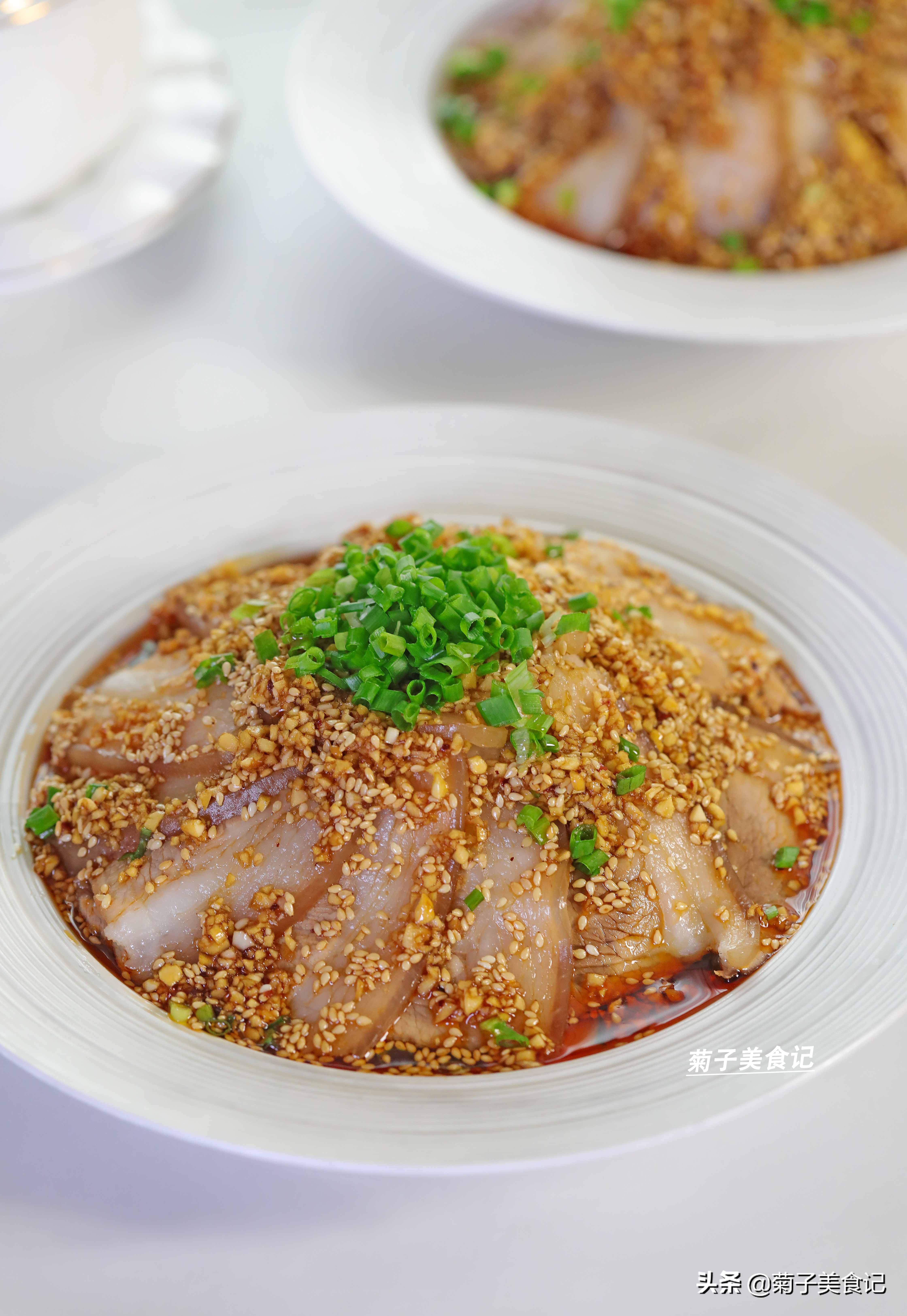 想要做出美味不油腻的蒜泥白肉，只要做对这几步，比饭店的还好吃