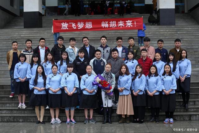 湖南开设医学专业的院校较多，可以分为5个档次，建议报考第二档