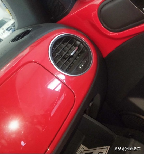 小姐姐最爱的甲壳虫，开了7年报价11万8，就说值不值吧？