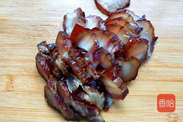 腌腊肉最“忌讳”直接放盐！难怪肉味酸又容易坏，白白毁了一块肉