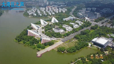 脱贫攻坚｜即将退休 他带着八旬母亲去支教