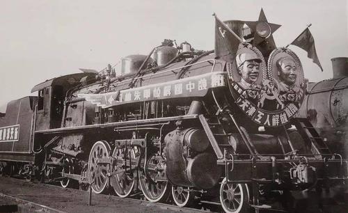 从美苏日进口,到自产蒸汽火车面世,中国火车诞生经历了什么?