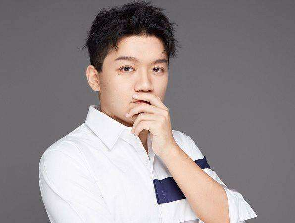 因《家有儿女》爆红，遭名校2度