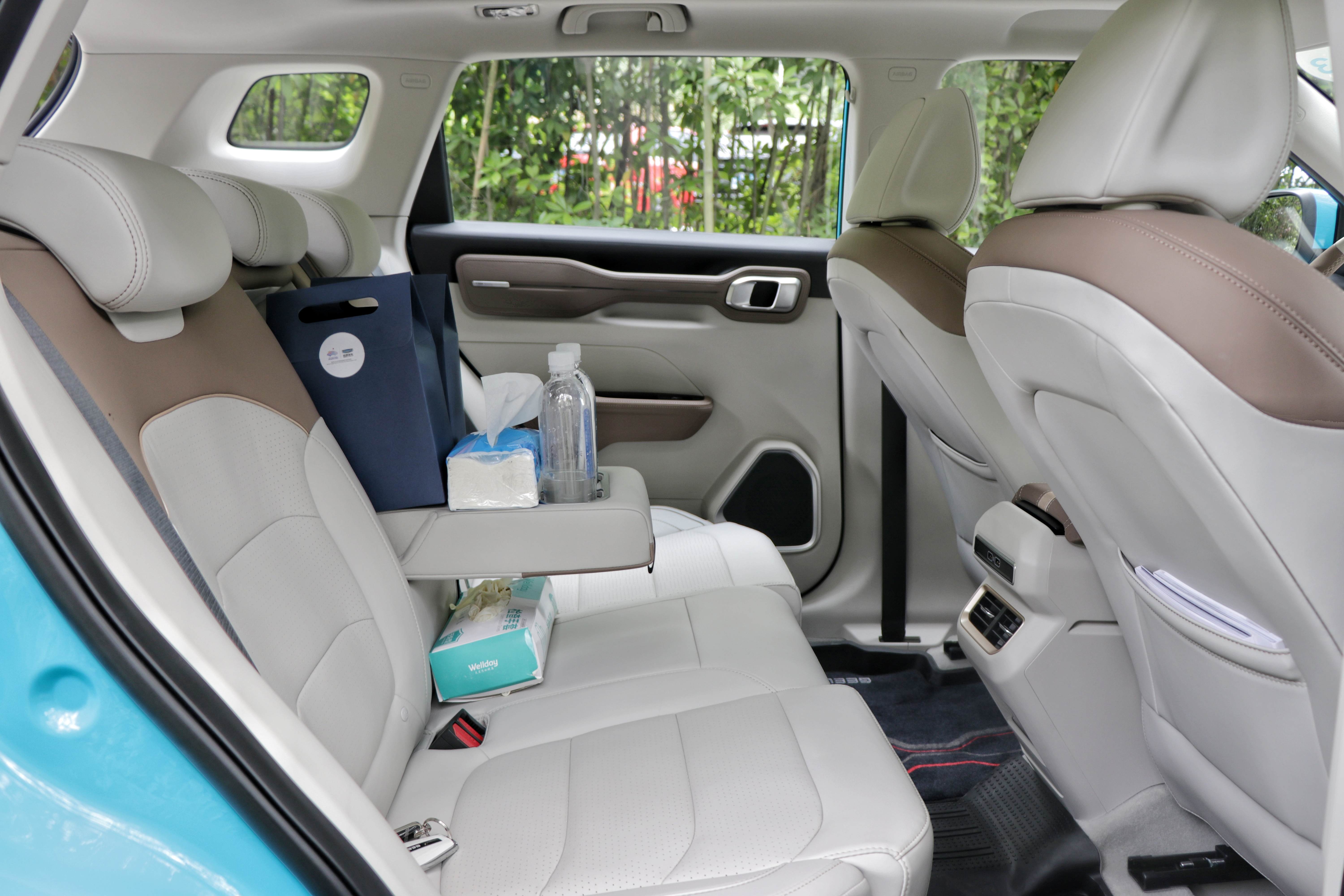 科学怪人的脸，居家男人的心，试驾吉利ICON