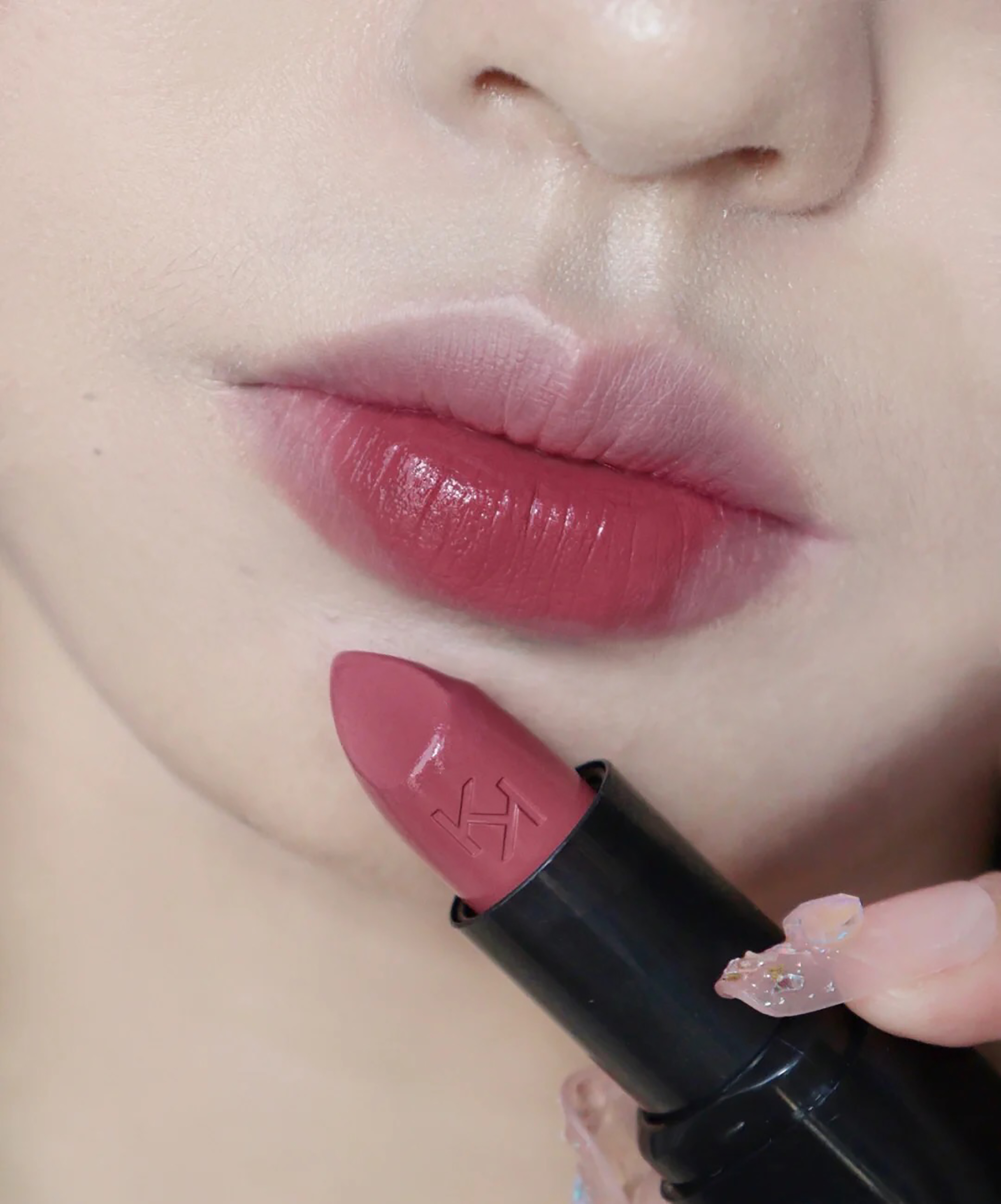 豆沙色口红千千万,只有这4支不踩雷,黄皮涂也一样优雅又显白