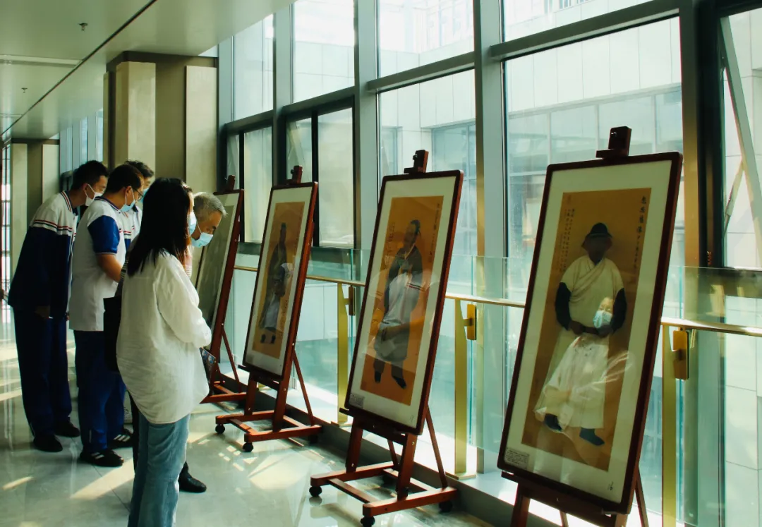 市实验学校高二学生到淄博市中医医院东院区体验中医药文化