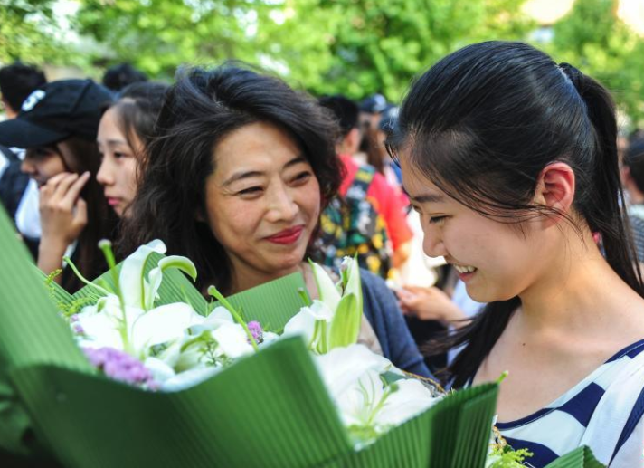 学生参加高考，家长有必要全程陪考吗？做错会影响高考成绩
