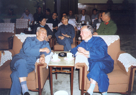 十大元帅32岁在干什么：林彪在苏联度假泡温泉，朱德在四川缴费