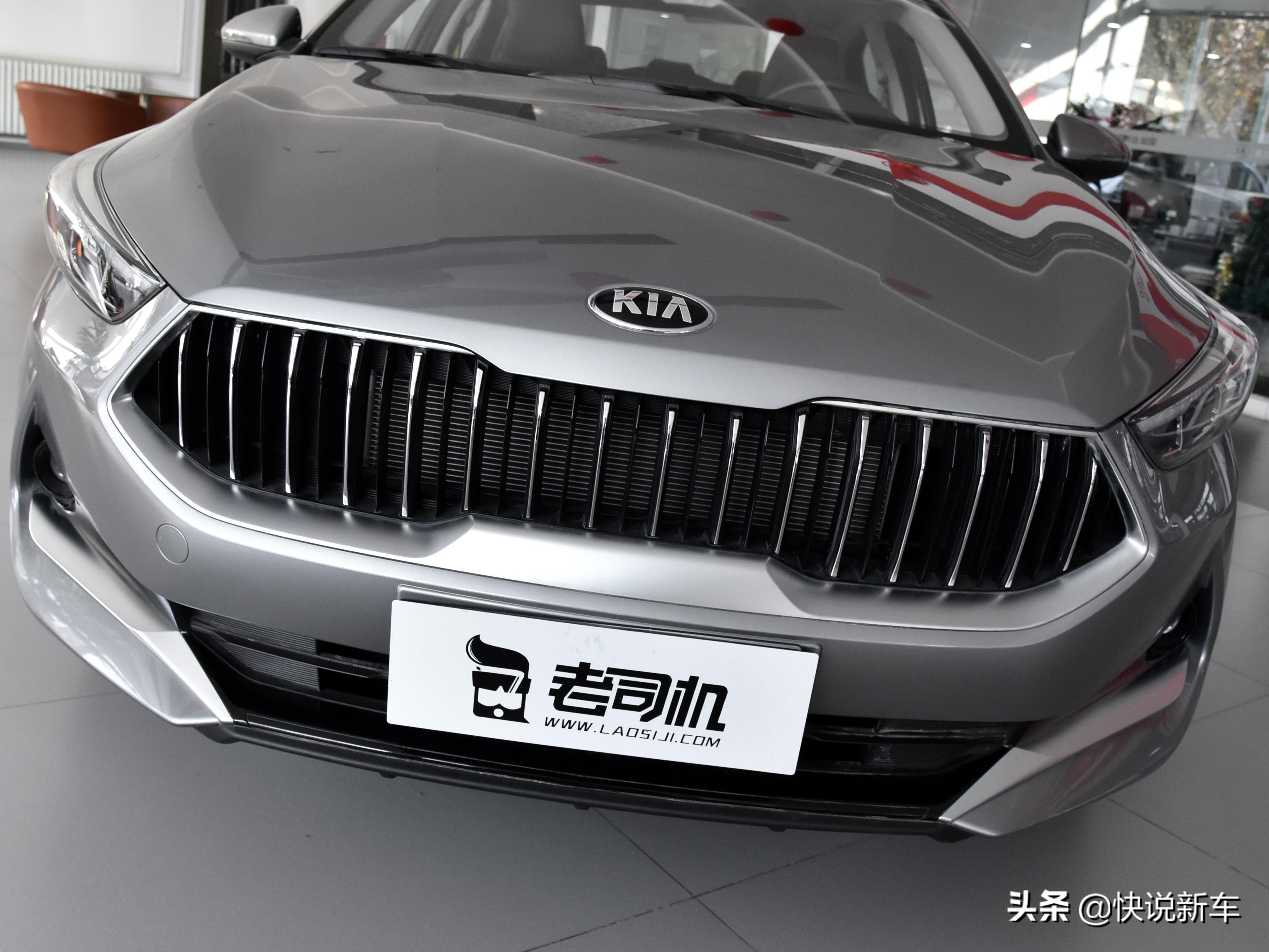 油耗低又耐用，高颜值空间大，合资家轿，轩逸 VS 起亚K3