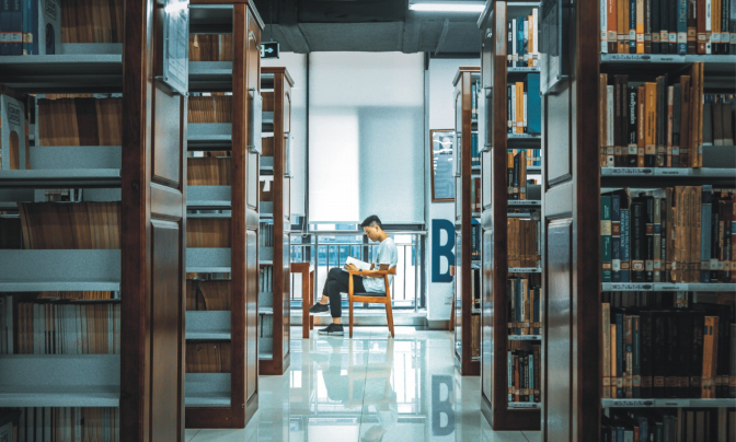 成都超“火”高校：占地2890亩，坐拥4大网红食堂，获人民日报关注！